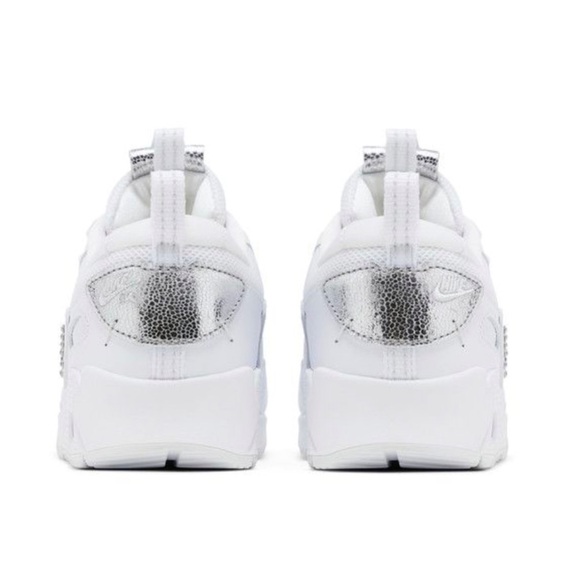 Nike
Air max 90 futura
Studded swoosh’
Brand new - Picture 11 of 12